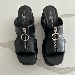 NWOT Chinese Laundry Taysha Platform Slides in Black | Size 9.5